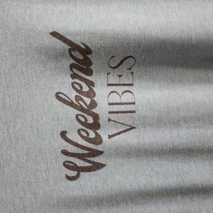 NWOT Weekend Vibes Tee, Medium